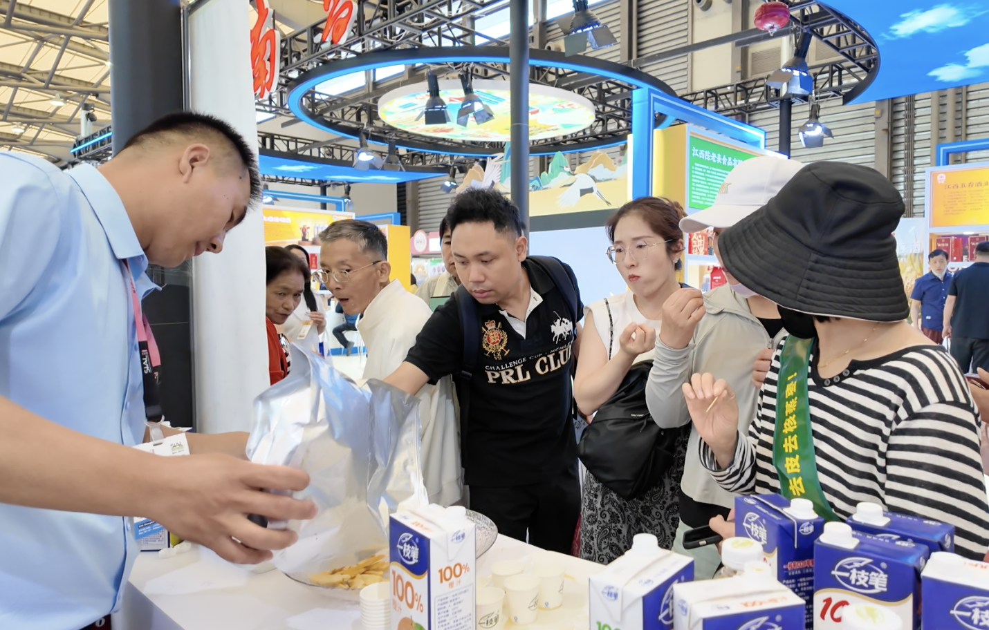 首日火热出圈！SIAL西雅国际食品展（上海）迎来全球客商，山东好物圈粉国际采购商