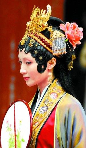 揭秘新红楼梦:宝玉正在发育 黛玉爱听摇滚