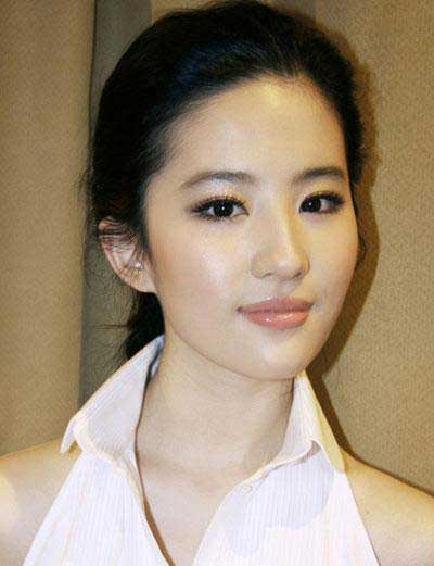 天生缺陷的美女明星 赵雅芝乱牙萧蔷<em>头发稀疏</em>