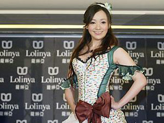 <em>季芹女儿乐乐</em> 搞笑图片
