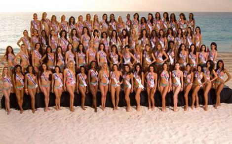 第56届"环球小姐"选美大赛; 来自全球各国的77位佳丽身著泳装在坎昆