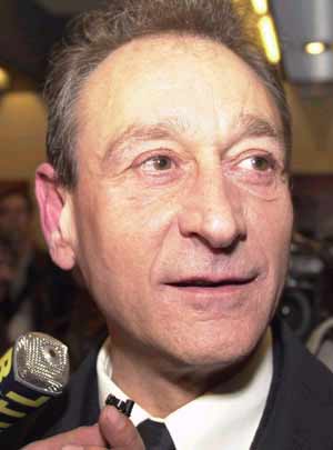 国际政坛劲吹断背风 不因身份影响政绩(图)