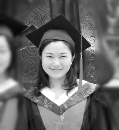 美丽青岛嫚成中国首位国学博士 武汉大学毕业