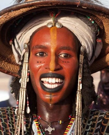 游牧民族独特脸绘