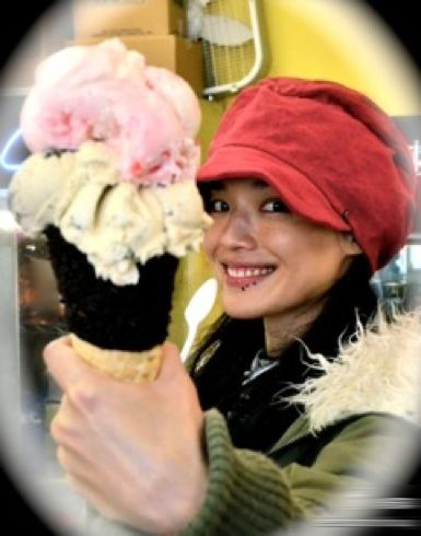 36岁舒淇装嫩恶搞生活照曝光 海滩比基尼展凹凸曲线