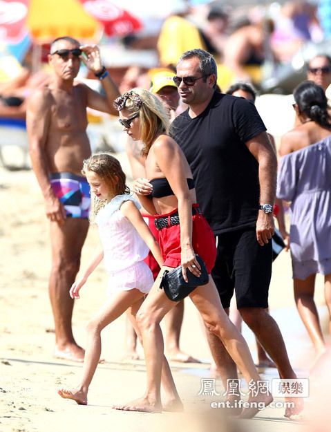 2012揩油大事记 袭胸揉臀全有