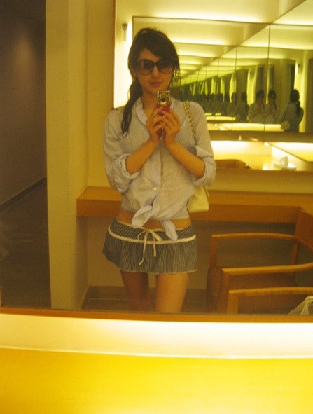 富三代校花王希怡艳照 身价上亿