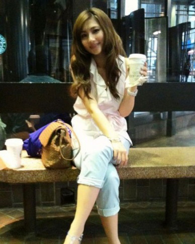 Selina主持身价堪比小S 图揭珍贵今夕对比照