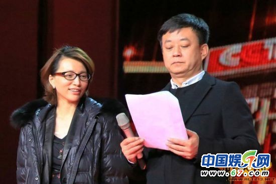 董卿朱军素颜彩排