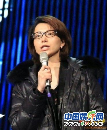 董卿朱军素颜彩排