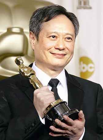 李安年轻时帅照曝光 网友:难怪他老婆当年会养他