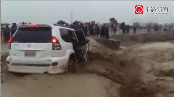 土豪驾越野车丧命壶口瀑布?景区:假的 要追责