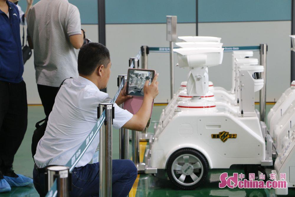 鲁能智能推动新旧动能转换 电力特种机器人占“半壁江山”