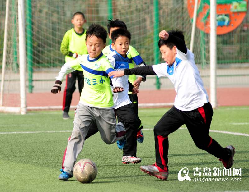 青岛校园足球俱乐部冠军杯开赛 13支劲旅争冠