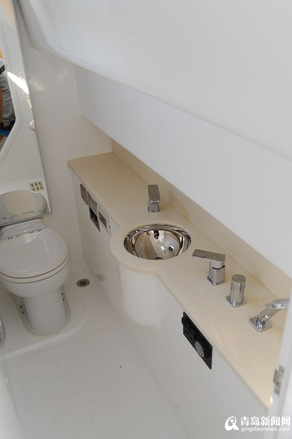 实拍双体豪华游艇青岛制造售价260万