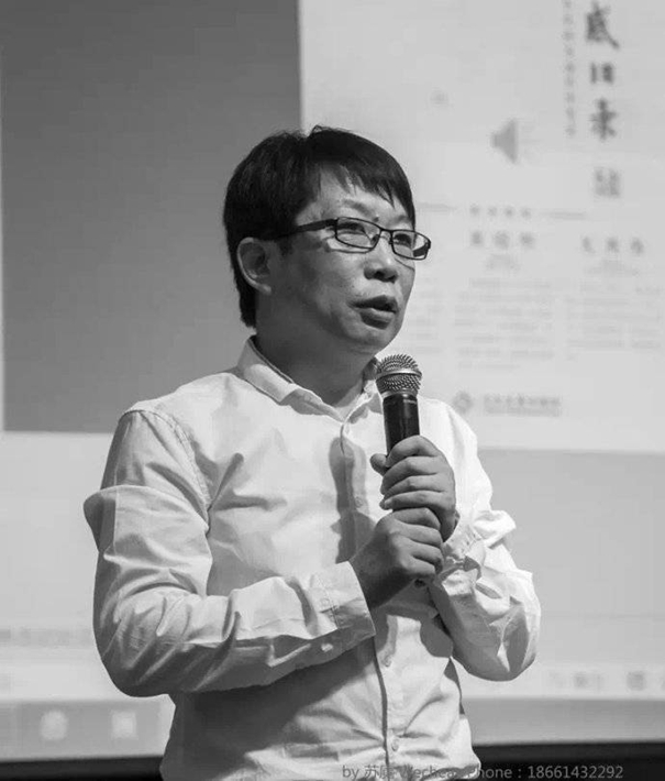 纪念五四运动100周年 青岛作家王灏远领读《跌