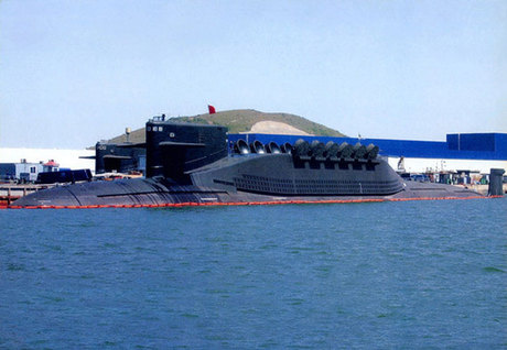 中国海军新型战略核潜艇。