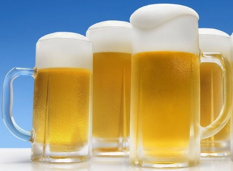 夏天怎么喝啤酒最健康