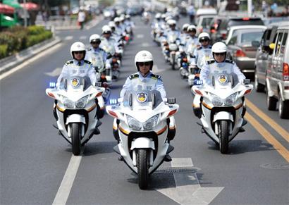 青岛交警配发300辆新摩托 最高时速可达160公里
