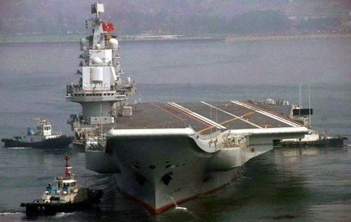 中国首艘航母年内服役