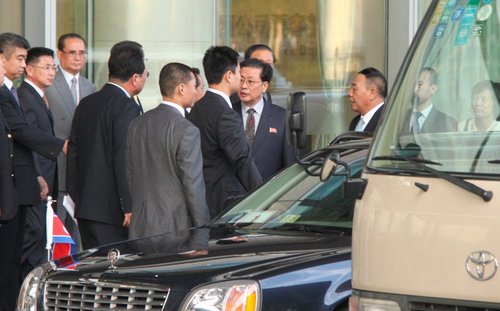 8月13日，朝鲜国防委员会副委员长张成泽抵达北京，对中国进行访问。