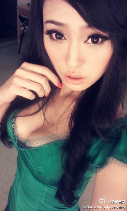 胸器<em>美女</em>爆红<em>网络</em> - 青岛新闻网