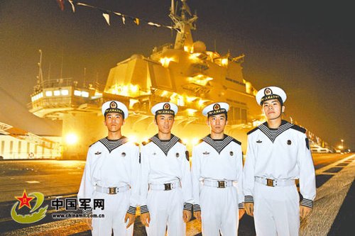 四胞胎兄弟同时成为中国首艘航母水兵