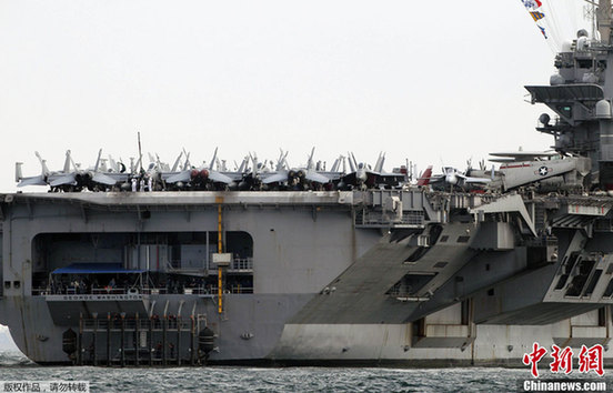 多艘美军战舰中国附近海域游弋 航母抵菲律宾