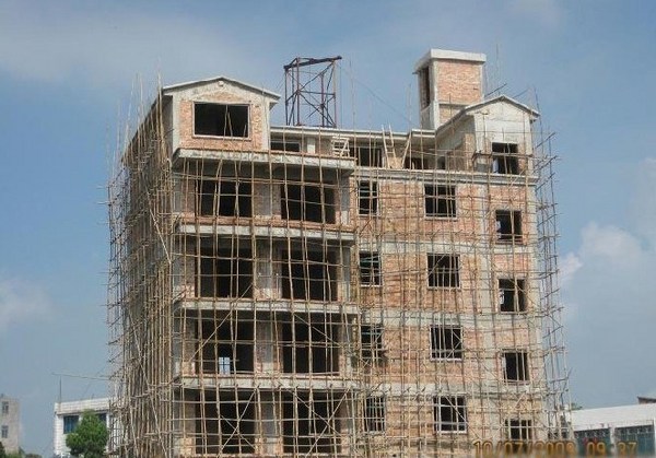 西藏最高的楼房有多少层 001e37cb292111f9cacd28.jpg