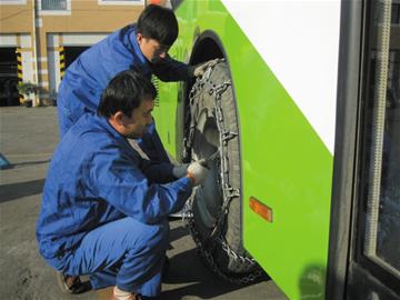 青岛5千辆公交明起实行冬时制 车次加密12月开暖气