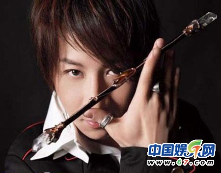 刘谦成名经历大揭秘 魔术少年成名早日本街头卖艺攒人气