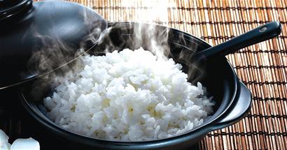 午餐主食馒头VS米饭:馒头营养能量高 米饭利减肥