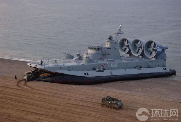 资料图：乌克兰出口中国的“欧洲野牛”级气垫登陆艇。