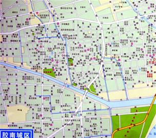 记者还在地图上看到,原胶南市的很多路名与青岛市区相同或类似.