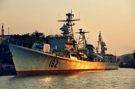 中国海监接收11艘退役军舰 包括2艘051驱逐舰