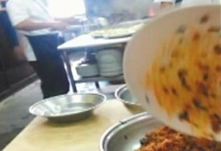 台湾餐厅被指回收剩菜再拼盘卖给大陆游客
