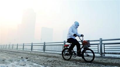 全国33城遭遇雾霾天 青岛中度污染