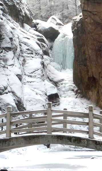 冬日北九水显清丽之美 冰瀑迎最佳观赏季