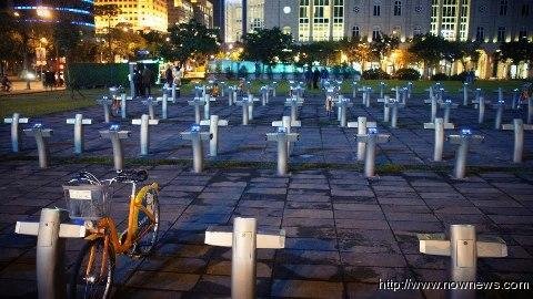 停车柱似十字架台湾自行车租用站被批像墓地（图）
