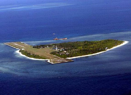 资料图：被菲律宾侵占的南沙中业岛，是南沙群岛第二大岛，该岛建有机场，并且驻军最多。