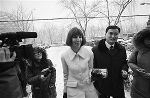 2月3日,KIM及其律师出席庭审