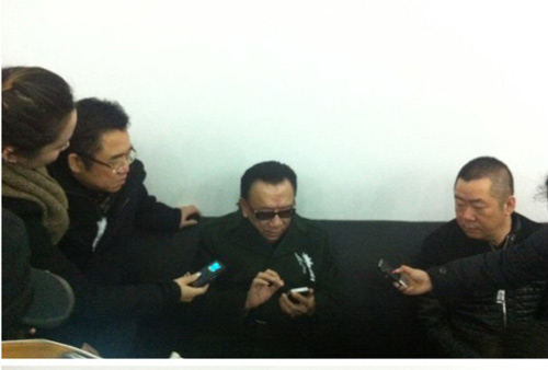 王平追悼会现场:蔡明等圈中大腕集体现身悼念