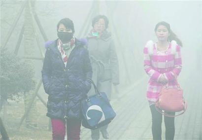 青岛PM2.5再爆表 持续重度污染将停课