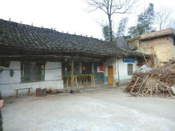 留守儿童偷钱上网被外婆绑柱子上一夜后身亡 留守儿童偷钱上网被外婆绑柱子上一夜后身亡