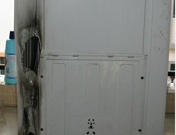 消费者投诉TCL洗衣机工作过程中发生严重火灾