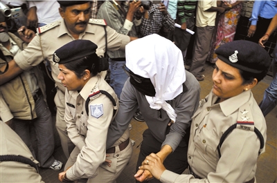 瑞士女外交官印度遭轮奸 8歹徒在其丈夫面前施暴