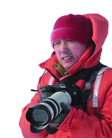 中国摄影家7年17次探北极 拍3万张照片 花10万美金