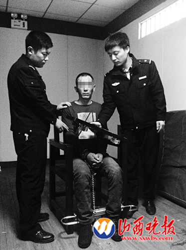 勾结前夫劫杀表姐一家灵石千余警民围捕擒凶(图)