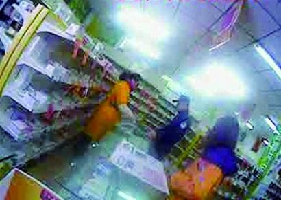 活着,多亏人家卖“假药” 活着,多亏人家卖“假药”