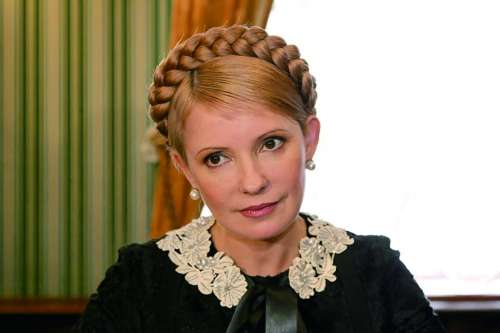 季莫申科最标致性的的装扮就是她的发型